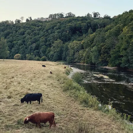 Vr 4, Zicht Semois-rivier! Poupehan