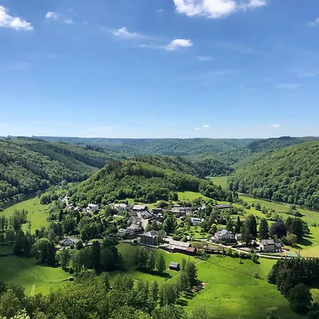 Vr 4, Zicht Semois-rivier!