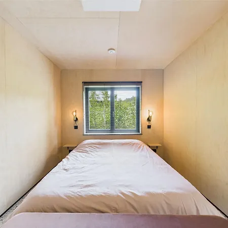 Vr 4, Zicht Semois-rivier!